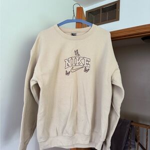 Gildan Beige Women's Sweatshirt